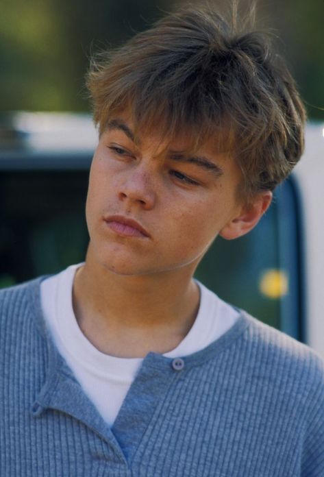 90s Hairstyles Men Rocked Effortlessly | 90s Aesthetic | 90s Nostalgia | 2000s hairstyles men | 90s boys hair | Aesthetic Cool & Trendy 90s Hairstyles Ideas For Men To Try In 2024 Leonardo Dicaprio 90s Hair, Fringe Hairstyle Men, Leonardo Dicaprio Hairstyle, Dicaprio Hairstyle, 90s Haircut Men, Leonardo Dicaprio Hair, Young Mens Hairstyles, 90s Hairstyles Men, Mens Haircuts Straight Hair