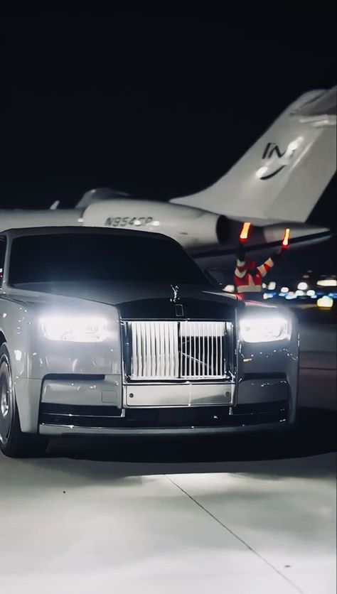 Jet Privé, Mens Luxury Lifestyle, Billionaire Lifestyle Luxury Living, Luxury Cars Rolls Royce, Lux Cars, Rolls Royce Phantom, Luxury Lifestyle Dreams, Classy Cars, Super Luxury Cars