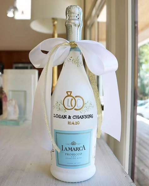 @savsandpaints shared a photo on Instagram: “Helping celebrate another sweet engagement in Oxford! Congratulations to @logan.alpe 🤩” • Oct 6, 2020 at 9:18pm UTC Painted Wine Bottle Engagement, Wedding Day Champagne Bottle, Diy Gifts For The Bride, Engagement Bottle Decoration, Engaged Champagne Bottle, Bridal Shower Painted Champagne Bottle, Hand Painted Champagne Bottle Engagement, Painted Wedding Bottle, Painting A Champagne Bottle