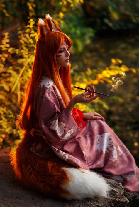 Kitsune Woman, Kitsune Fox Spirit, Japanese Kitsune, Japanese Fox, Fox Costume, Kitsune Fox, Japanese Mythology, Fox Spirit, Spice And Wolf