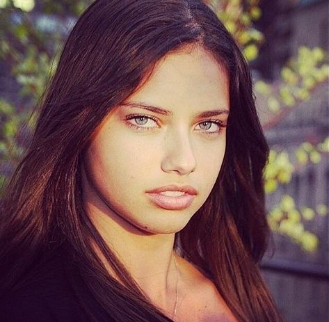 Adriana Lima (Posts tagged Young) Adriana Lima Young Face, Adriana Lima Without Makeup, Adriana Lima Eyes, Adriana Lima Face, Adriana Lima Makeup, Adrina Lima, Models Without Makeup, Adriana Lima Young, Sherilyn Fenn