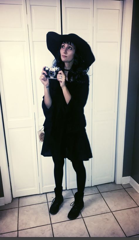 Lydia Deetz Black Dress, Diy Lydia Deetz Costume Black, Lydia Deetz Aesthetic Outfit, Lydia Deets Diy Costume, Lydia Deetz Black Outfit, Beetle Juice Lydia Costume, Lydia Beetlejuice Outfit, Lidia Deetz Costume, Lydia Deetz Inspired Outfit