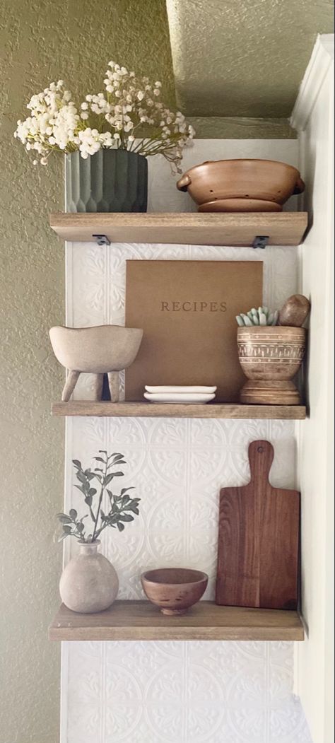 Modern Farmhouse Kitchen Shelf Styling Kitchen Floating Shelves Decor, Small Kitchen Shelf, Kitchen Shelf Decor Ideas, Kitchen Shelf Styling, Dining Room Shelves, Kitchen Shelf Decor, Floating Shelf Decor, Shelf Decor Living Room, Floating Shelves Kitchen