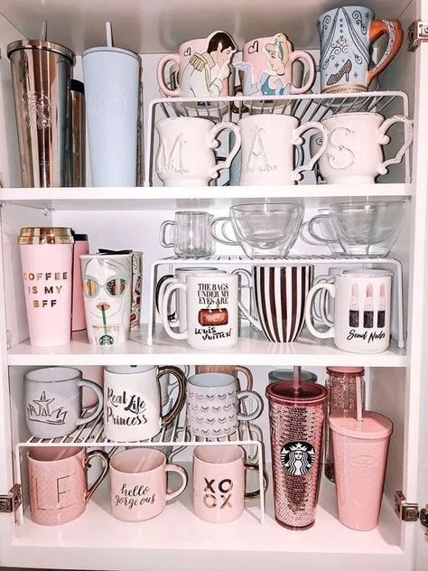 46 Kitchen Cabinet Organization Ideas » Lady Decluttered #closetorganization #closet #organization #decor #homedecor #homeorganization Kitchen Cabinet Organization Ideas, Koti Diy, Desain Pantry, Kitchen Organization Pantry, Kitchen Organisation, Kitchen Cabinet Organization, Home Organisation, Disney Diy, Cabinets Organization