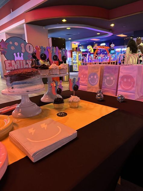 10th Bowling Party for a Tween Girl | Mamallamallama on the weekly Bowling Themed Party, Girls Bowling Birthday Party Ideas, Bowling Party Ideas, Bowling Aesthetic, 12th Birthday Party Ideas, Girls Bowling, Birthday Sleepover Ideas, Birthday 16, Preppy Birthday