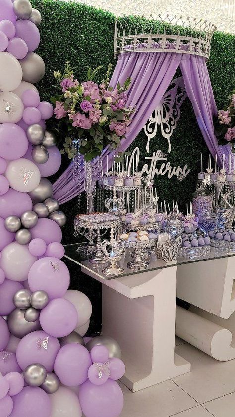 Euphoria Inspired Homecoming Dresses, Purple Suprise Dance Outfit, Quince Table Decorations Lilac, Quince Decorations Butterfly, Lavender 15 Decorations, Lilac Quinceanera Ideas Decor, Sweet 16 Party Ideas Lavender, Quince Court Table Purple, Purple 15 Decorations