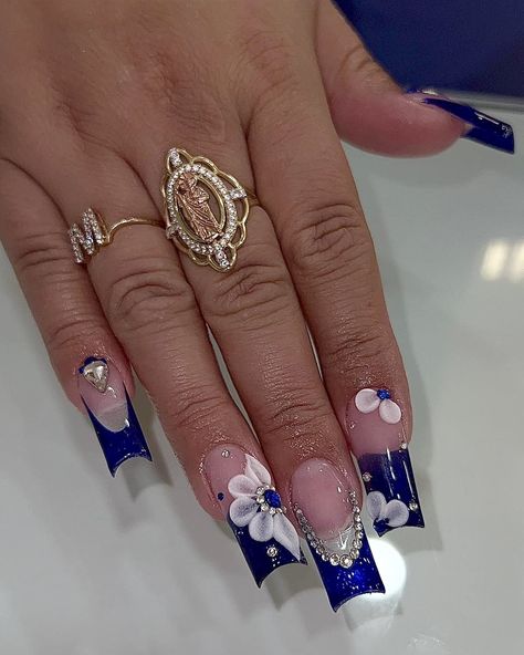 nailsbyzairaa Royal Blue Quince Nails, Xv Nails, Royal Blue Nails Designs, Quince Nails, Blue And Silver Nails, Quinceanera Nails, Royal Blue Nails, Navy Blue Nails, Blue Quince