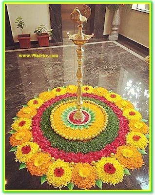 Pookalam Design, Simple Flower Rangoli, Home Flower Decor, Rangoli Designs Simple Diwali, Housewarming Decorations, Rangoli Designs Latest, Simple Rangoli Designs Images, Rangoli Ideas, Flower Decorations Diy