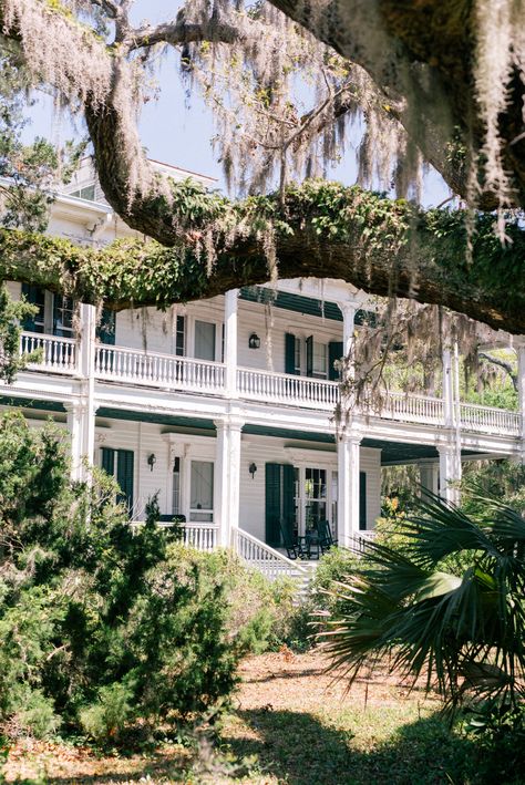 Southern Country Aesthetic, Caster Chronicles, Southern Aesthetic, Harris House, Beaufort South Carolina, South Carolina Travel, Southern Travel, Southern Life, Beaufort Sc