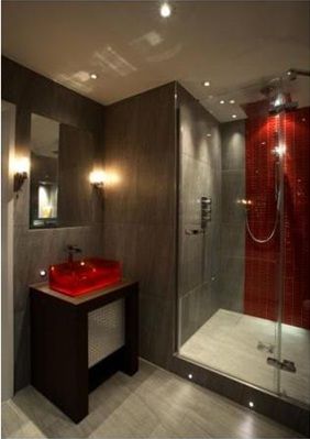 baños Lakehouse Bathroom, Red Bathroom Decor, Toilet Decor, Casa Retro, Gray Bathroom Accessories, Gray Bathroom Decor, Bathroom Master, Red Bathroom, Bilik Mandi