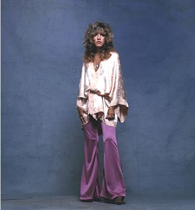 via GIFER Stevie Nick, Stevie Nicks Style, Stevie Nicks Fleetwood Mac, Pink Kimono, Stevie Nicks, Fleetwood Mac, 70s Fashion, Style Icons, High Fashion