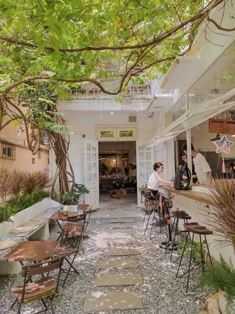 Garden Coffee Shop Design Outdoor, Garden Cafe Design Outdoor Coffee Shop, Outdoor Coffeeshop, Terrace Cafe Design, Exterior Dining, Garden Coffee Shop, Courtyard Cafe, Shop Architecture, Coffee House Design