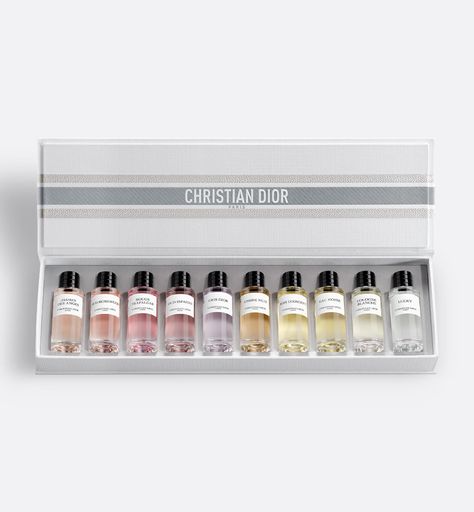 Discover in this set 10 iconic fragrance miniatures from La Collection Privée Christian Dior, including Gris Dior, Jasmin des Anges and Bois d'Argent. Dior Gift Set, Gris Dior, Perfume Dior, Koleksi Parfum, Dior Parfum, Dior Fragrance, Dior Collection, Rituals Set, Dior Perfume