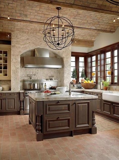 22 Modern Kitchens and Dining Room Designs Enhanced by Exposed Brick Wall or Ceiling Brick Wall Kitchen, Rustic Italian Decor, Style Toscan, Tuscan Kitchen Design, Brick Floor, Mediterranean Kitchen, Brick Kitchen, Floor Kitchen, Tuscan Kitchen