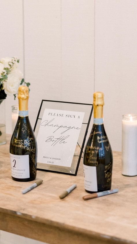 Sign Champagne Bottle Guest Books, Nov Wedding Ideas, Champagne Guest Seating, Champagne Guest Book, Champagne Bottle Guest Book, Guestbooks Ideas For Wedding Table, Guest Sign In Ideas, Alanna Wedding, Guestbooks Ideas For Wedding