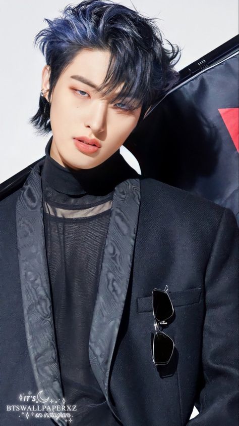 Mingi Ateez Blue Hair, Ateez Hairstyle, Kpop Men Hairstyle, Kpop Hairstyles Men, Kpop Hairstyle Men, K Pop Men, Boys Hair Highlights, Hairstyles On Lehenga, Lehenga Hairstyle