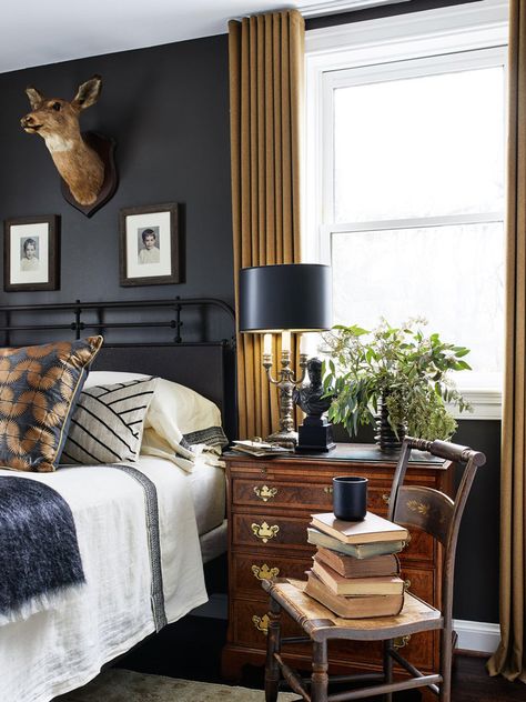 Bedrooms With Dark Furniture, Dark Bedroom Walls, Dark Brown Bedrooms, Dark Wood Bedroom Furniture, Dark Wood Bedroom, Dark Brown Furniture, Dark Bedroom Furniture, Brown Furniture Bedroom, Dark Wood Furniture