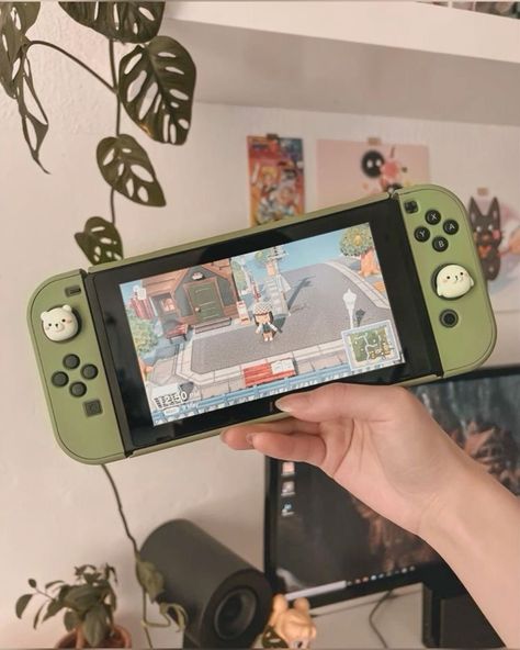 Pretty Nintendo Switch, Switch Skin Aesthetic, Oled Switch Aesthetic, Nintendo Switch Aesthetic Case, Switch Customization, Green Nintendo Switch, Aesthetic Nintendo Switch, Nintendo Switch Aesthetic, Cute Nintendo Switch