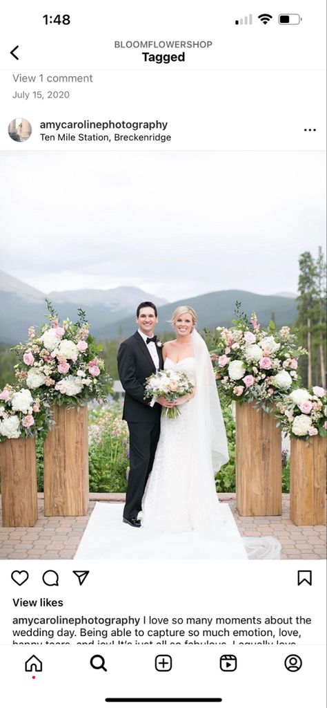 Outdoor Alter Decor, Ceremony Columns Wedding, Floor Flower Arrangements Wedding Ceremony, Wedding Altar Flower Pillars, Pillars For Wedding Ceremony, Floral Pedestal Wedding Ceremony, Wedding Ceremony Pillars Altars, Pillar Floral Arrangements, Wedding Pillars Ceremony