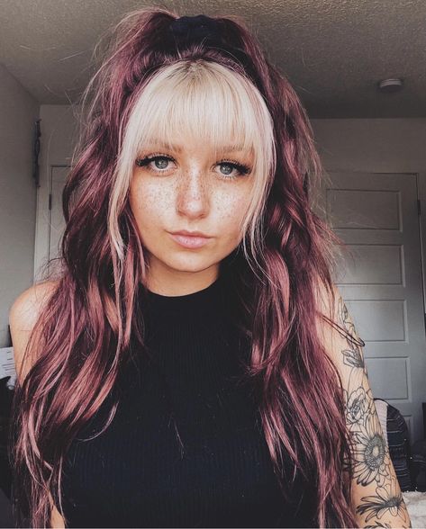 Dark Purple Hair With Lavender Money Piece, Split Dyed Hair Blonde And Purple, Plum Hair Color With Money Piece, Wine Hair With Money Piece, Purple Hair Blonde Money Piece, Money Piece Hair Color Ideas, Purple Hair With Blonde Money Piece, Burgundy And White Hair, Plum And Blonde Hair