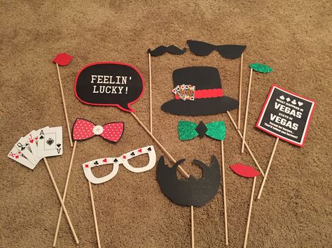 Casino Night Photo Booth, Casino Royale Theme Party Dress, Casino Photo Booth, Prom Essentials, Week Aesthetic, James Bond Party, Casino Royale Theme, Kitty Party Games, Las Vegas Party