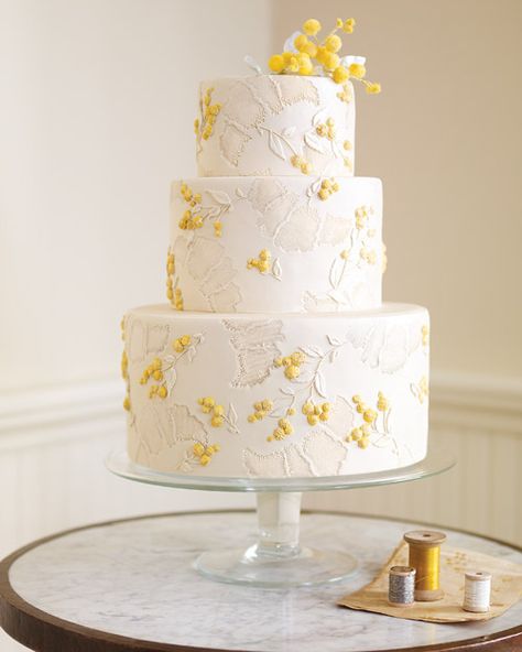 Pale Yellow Weddings, Yellow Wedding Cake, Yellow Wedding Inspiration, Summer Wedding Cakes, Traditional Wedding Cakes, Tiered Cake, Gorgeous Wedding Cake, Spring Wedding Inspiration, White Wedding Cake