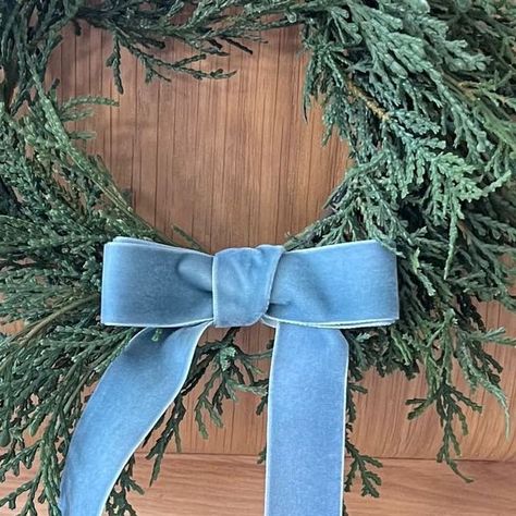 LAUREN BURKE | DIY + Design on Instagram: "I shared how to tie a perfect bow in my stories and many people asked me to reshare it! It’s SO easy! SAVE this reel for later! 🎀 Comment LINK if you want the links to the mini wreaths and dusty blue velvet ribbon! How to tie a bow, Christmas decor, perfect bow, velvet ribbon" How To Tie Satin Ribbon Bow, Tie Velvet Bow, How To Make A Velvet Bow, How To Make A Bow With Velvet Ribbon, How To Tie A Velvet Ribbon Bow, How To Tie Velvet Ribbon Bow, Wire Ribbon Bow Diy, How To Tie Ribbon Bow, How To Tie Bows With Ribbon