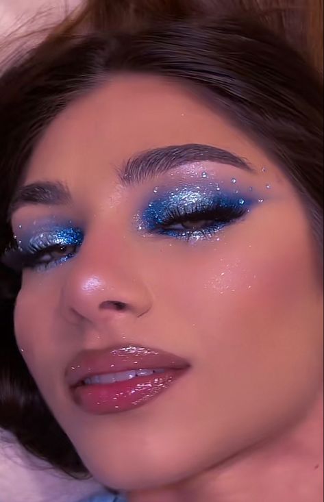 Blue Graphic Eye Makeup, Blue Glittery Eye Makeup, 2025 Sparkle, Singer Makeup, Eras Tour Makeup, Colourful Eyeshadow, Concert Makeup, Blue Makeup Looks, Sparkly Makeup