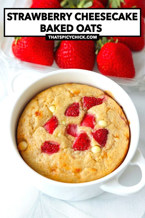 Cheesecake Baked Oats, Protein Cake Pops, Strawberries And Cream Oatmeal, Baked Oatmeal Recipes Healthy, High Protein Cheesecake, Cheesecake Baked, Chicke Recipes, Strawberry Breakfast, Protein Baking