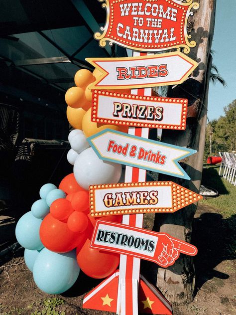 Carnival Themes Party, Carnival Party Entrance, Carnival Birthday Party Food Ideas, Carnaval Birthday Party Ideas, Carnival Party Decor, Carnaval Party Ideas, Adult Carnival Birthday Party, Halloween Pregame, Circus Theme Party Adults