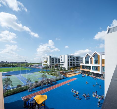 Gallery of Shanghai United International School / Shixian Architects - 8 Playground Landscaping, School Building Design, Lecture Theatre, Building Elevation, School Building, International School, Education System, School Architecture, Building Design