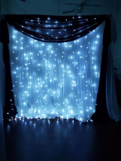 A Night Under The Stars Theme Prom Photo Backdrops, Night Sky Prom Theme, Under The Stars Hoco Theme, Elegant Prom Themes Classy, Stary Night Decor Ideas, Dark Blue Themed Birthday Party, Under The Stars Prom Theme Decorations, Northern Lights Dance Theme, Midnight Prom Theme