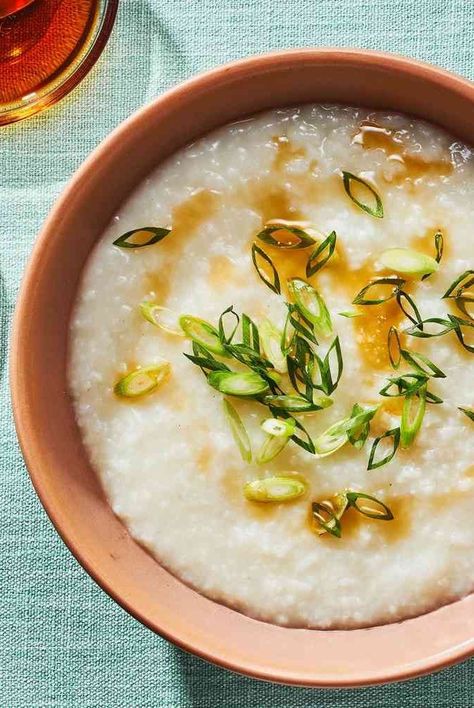 Easy Congee Recipe, Korean Porridge, Congee Recipes, Chinese Congee, Chicken Congee, Congee Recipe, Rice Congee, Asian Meals, Basic Chinese