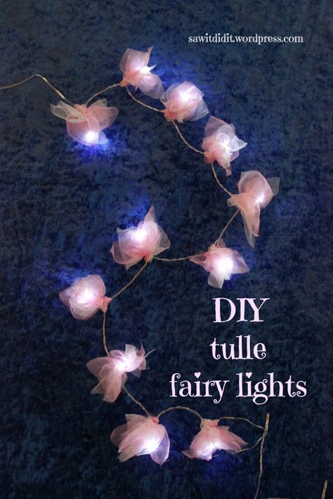 Mythical Kingdom, Tulle Projects, Fairy Lights Diy, Girly Crafts, Flower Fairy Lights, Tulle Crafts, Ideas Bodas, Diy Tulle, Fairy Bedroom