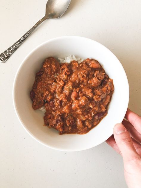 Instant Pot Zippy's Chili Copycat Recipe  - Hawaiian style chili rice #recipes #hawaiianfood #instantpotrecipes Chili Rice Recipe, Zippys Chili Recipe, Chili And Rice, Chili Instant Pot, Hawaiian Chili, Ninja Grill, Chili Rice, Instant Pot Slow Cooker, Recipe Instant Pot