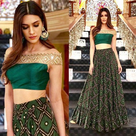 Kirti Sanon Green Skirt and Crop Top | Customize the Style f… | Flickr Crop Top With Skirt, Top With Skirt, Indian Outfits Lehenga, Lehnga Dress, Lehenga Blouse Designs, Sari Blouse Designs, Kriti Sanon, Indian Gowns Dresses, Stylish Blouse Design