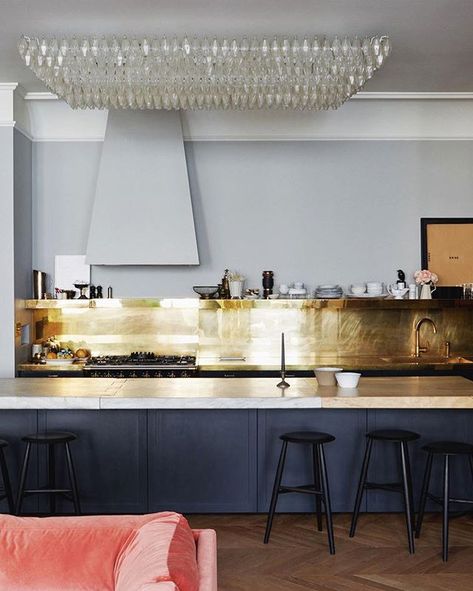 Jenna Lyons Kitchen Soho Apartment, Soho Loft, Jenna Lyons, Brass Kitchen, Milo Baughman, Loft Design, Loft Apartment, Celebrity Houses, Black Kitchens