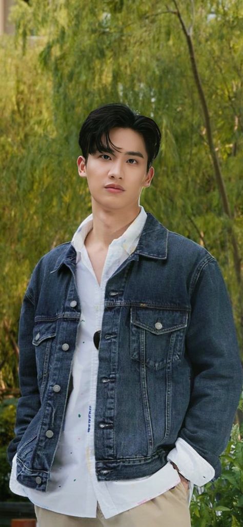 Foto Tay Tawan, Tay Tawan Cool, Tay Tawan Cute, Taynew Wallpaper, Tay Tawan Boyfriend Material, Gmmtv Actors Boy, Thai Boy, New Thitipoom, Tawan Vihokratana