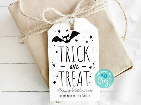 Add the perfect finishing touch to your Halloween goodie bags with this adorable Trick or Treat Gift Tag! Halloween Class Treats, Trick Or Treat Printable, Halloween Treat Tags, Halloween Goodie Bags, Bat Halloween, Privacy Settings, Halloween Tags, Halloween Treat Bags, Halloween 2022