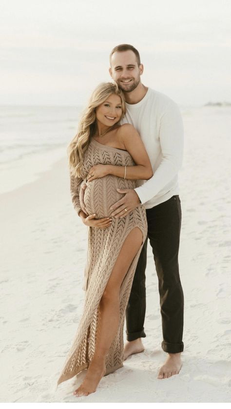 Maternity Photography Beach Outfits, Beach Maternity Outfit Ideas, Maternity Photoshoot Beach Couple, Beach Pictures Pregnant, Winter Beach Maternity Photoshoot, Beach Maternity Pics, Maternity Pictures On The Beach, Maternity Reveal Photography, Beach Maternity Photos Mom Only