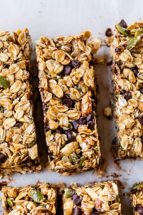 Healthy Granola Bars {Easy Homemade Recipe} – WellPlated.com. Granola Bar Recipe Healthy, Homemade Granola Bars Healthy, Easy Granola Bars, Homemade Granola Healthy, Healthy Granola, Healthy Granola Bars, Baked Granola, Granola Recipe Bars, Peanut Butter Granola