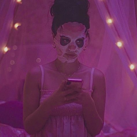 #euphoria #euphoriahbo #euphoriamakeup #maddy #maddyperez #alexademie Studera Motivation, Maddy Perez, Euphoria Fashion, Picture Collage Wall, Wall E, Photo Wall Collage, Picture Collage, Instagrammer, Pink Walls