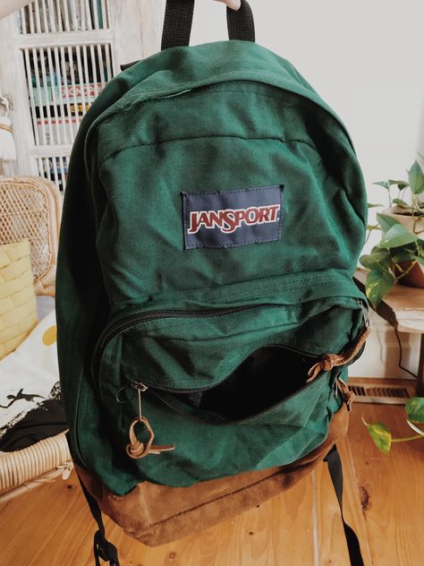 Green Backpack Aesthetic, Green Jansport Backpacks, Green Jansport Backpack Aesthetic, Y2k Style School Backpacks, Green Back-to-school Bag With Pockets, Jansport Backpacks Aesthetic, Dark Green Jansport Backpack, Jansport Backpacks, Mochila Jansport