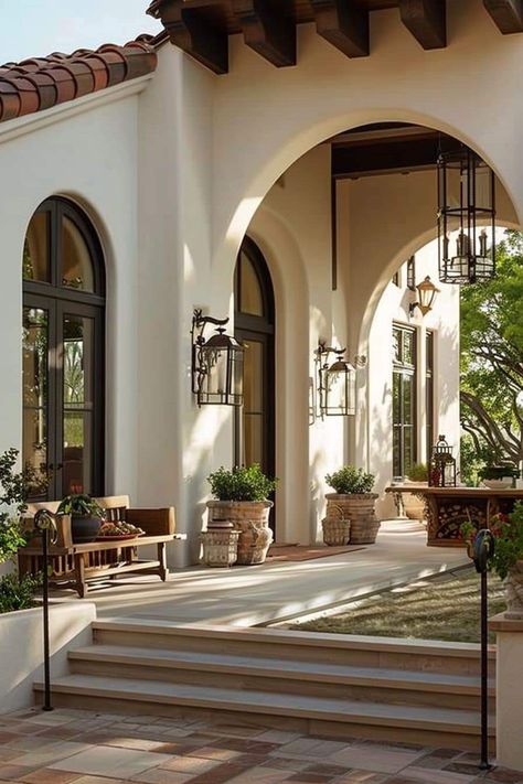 Italian House Exterior Tuscan Style Dream Homes, House Mediterranean Modern, Mediterranean Front Porch Ideas, Italian Mediterranean Homes Interior, Modern Mediterranean Homes Exterior Spanish Style Houses, Mediterannean House, Spanish Architecture Modern, Luxury Farmhouse Interior, Modern Spanish Style Interior