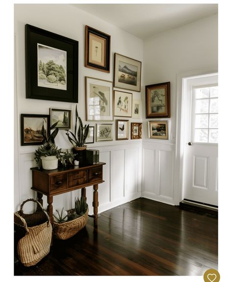 Ideas For The House Decorating, Long Wall Entryway, Small Entryway Landing, Small Outside Entryway Ideas, Modern Home With Antique Touches, Small Landing Space Ideas Upstairs, Small Entryway Room, Entry Way Ideas Boho, Entry Way Picture Ideas