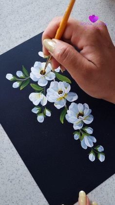 3d Flower Painting, Painting Flowers Tutorial, Easy Flower Painting, Acrylic Art Projects, Fabric Painting Techniques, Acrylic Painting Flowers, Heart Painting, Watercolor Flower Art, Seni Cat Air