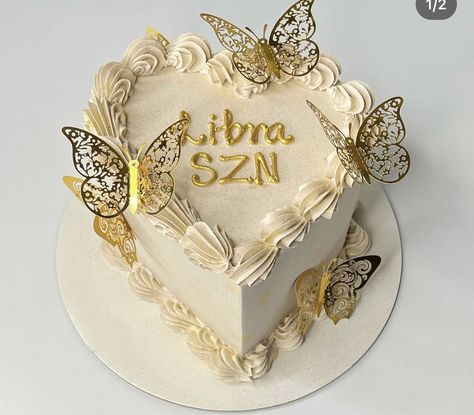 Libra Szn Birthday Cake, White And Gold Heart Shaped Cake, Zodiac Heart Cake, Heart Shaped Birthday Cake Aesthetic, Taurus Heart Cake, Brown Heart Cake, Heart Cake Pisces, Libra Heart Cake, Gold Heart Shaped Cake