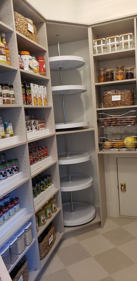 Pantry Shelf Configuration, L Shape Pantry Shelves, Walk In Pantry Inspiration, Pantry Corner Organization, Rectangle Pantry Ideas, Pantry L Shape, Small Walkin Pantry Design Layout, Pantry With Freezer Inside, Odd Shaped Pantry