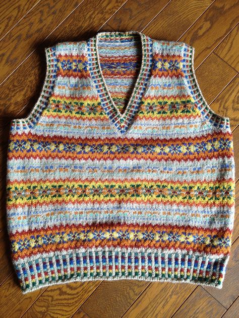 Fair Isle Vest, Vestiti In Jeans, Dishcloth Knitting Patterns, Fair Isle Knitting Patterns, Knit Vest Pattern, Fair Isles, Cardigan Style, Fair Isle Pattern, Vest Pattern