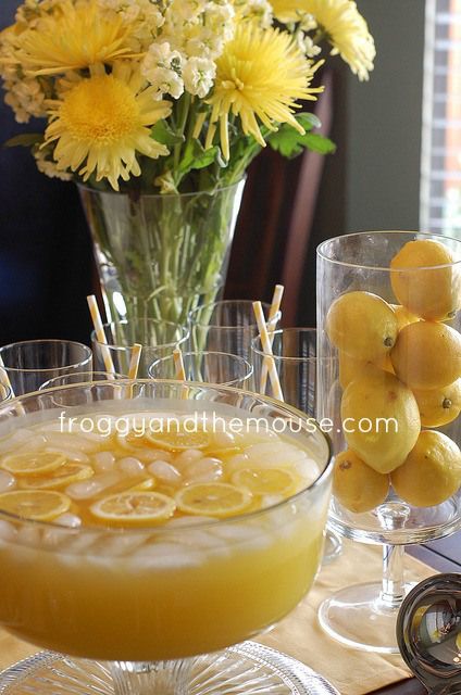 You Are My Sunshine Punch – Party Ideas Pineapple Lemonade Punch, Country Time Lemonade, Lemonade Punch, Best Lemonade, Sunshine Baby Showers, Yellow Foods, Canned Pineapple, Party Punch, Punch Recipes